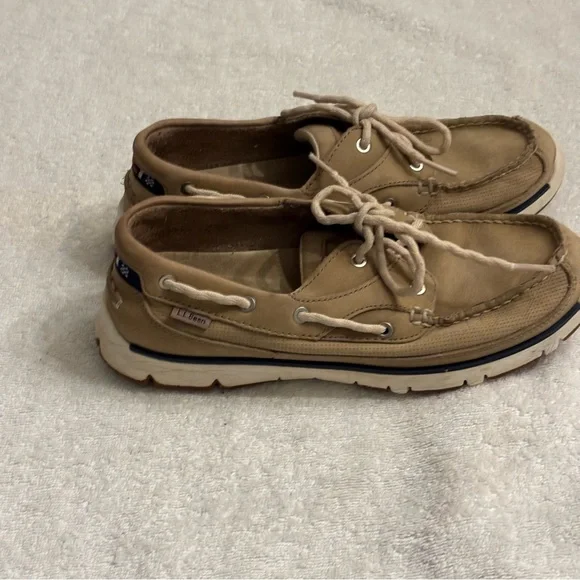 L.L. Bean Tan Flats Preppy Boat Shoes with Classic Stitching - Picture 3 of 6